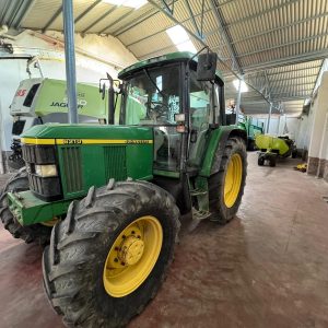 JOHN DEERE 6210