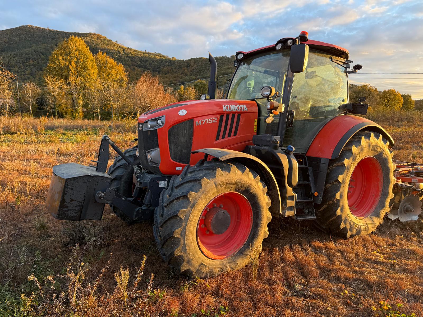 KUBOTA M7152