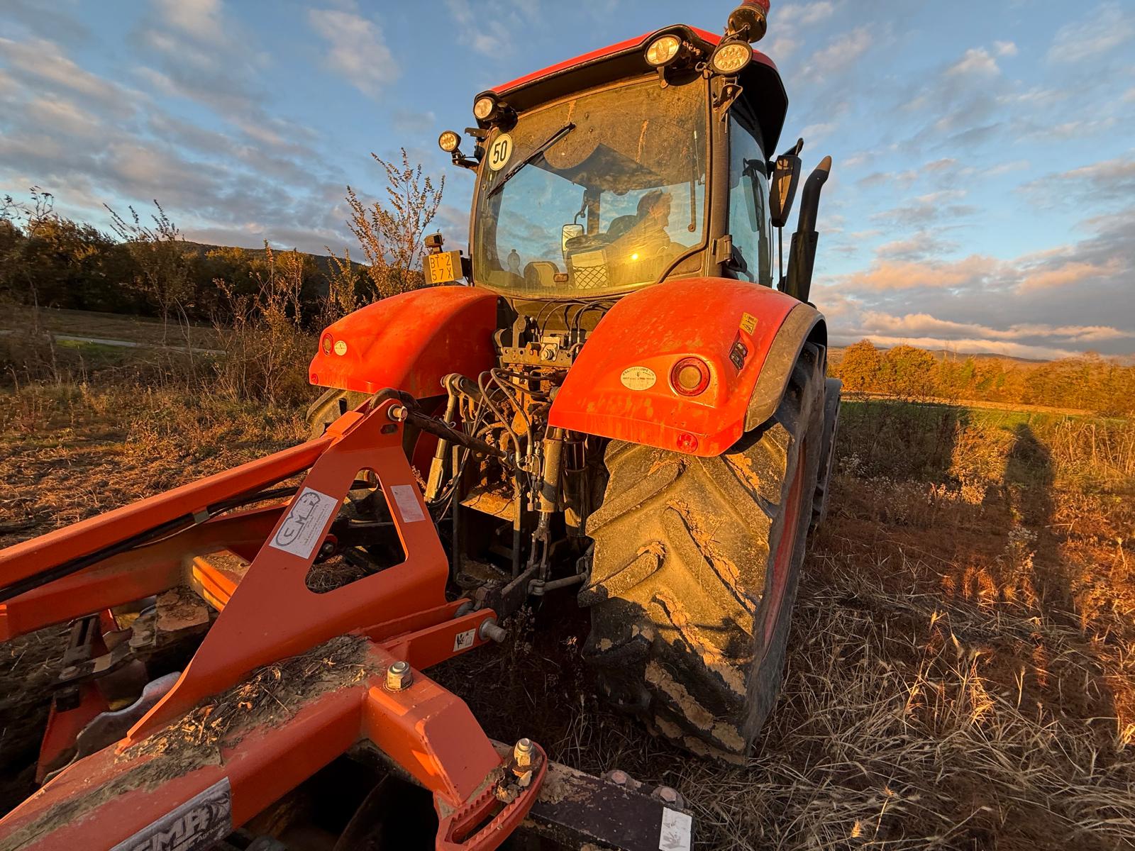 KUBOTA M7152
