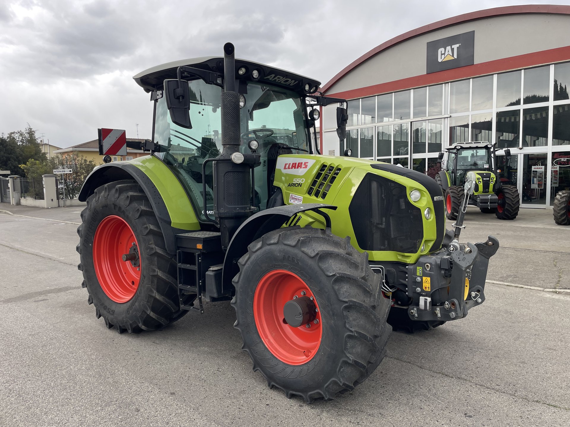 CLAAS ARION 550