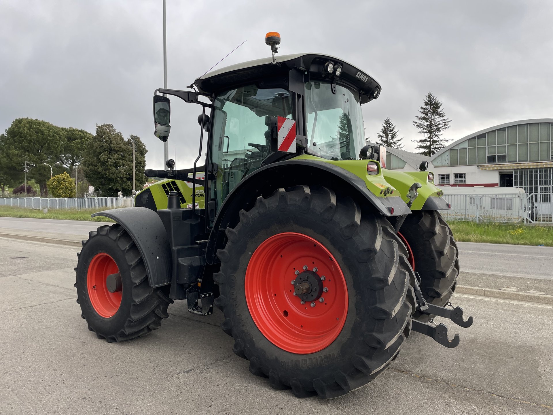 CLAAS ARION 550