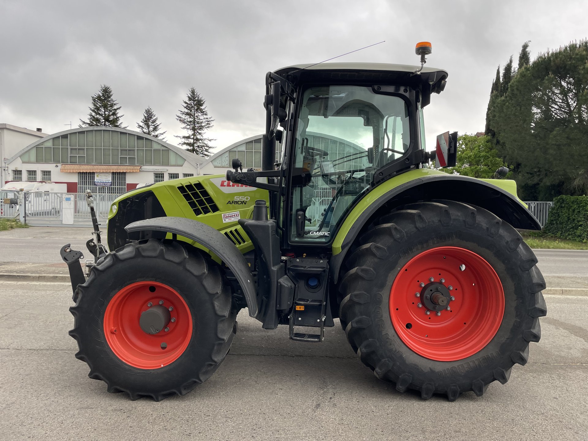 CLAAS ARION 550
