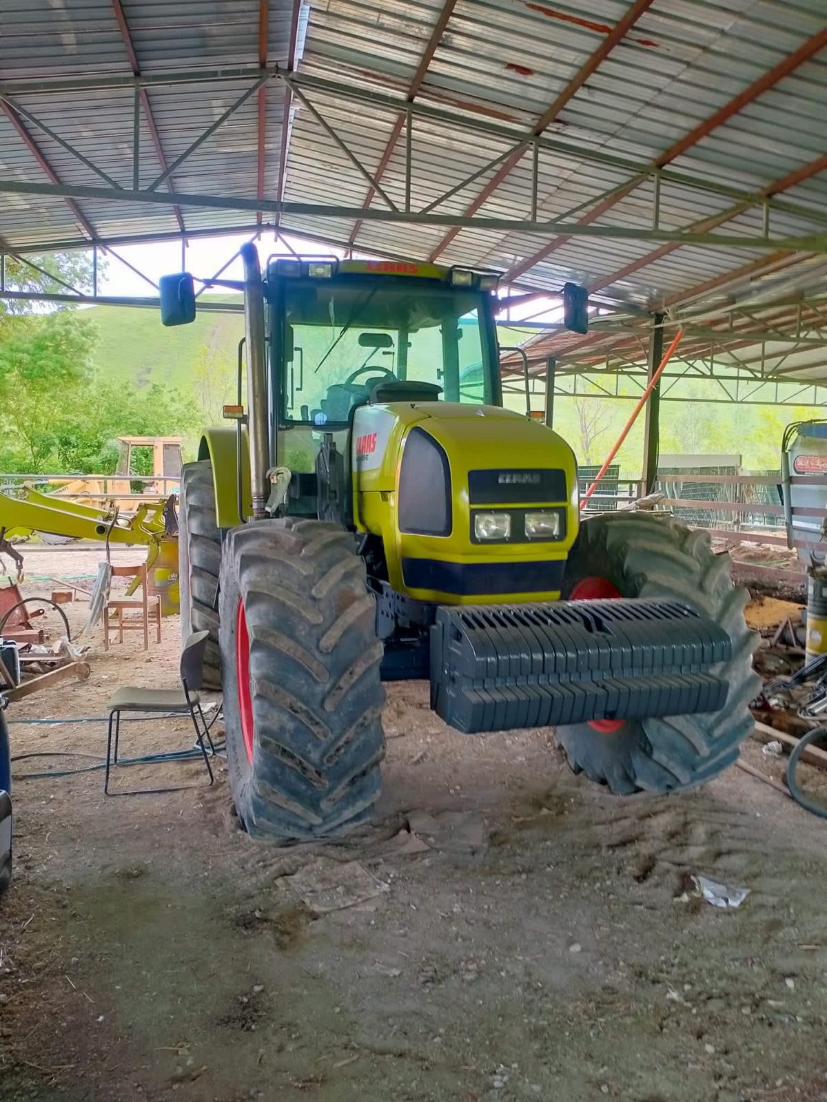 CLAAS ARES 826