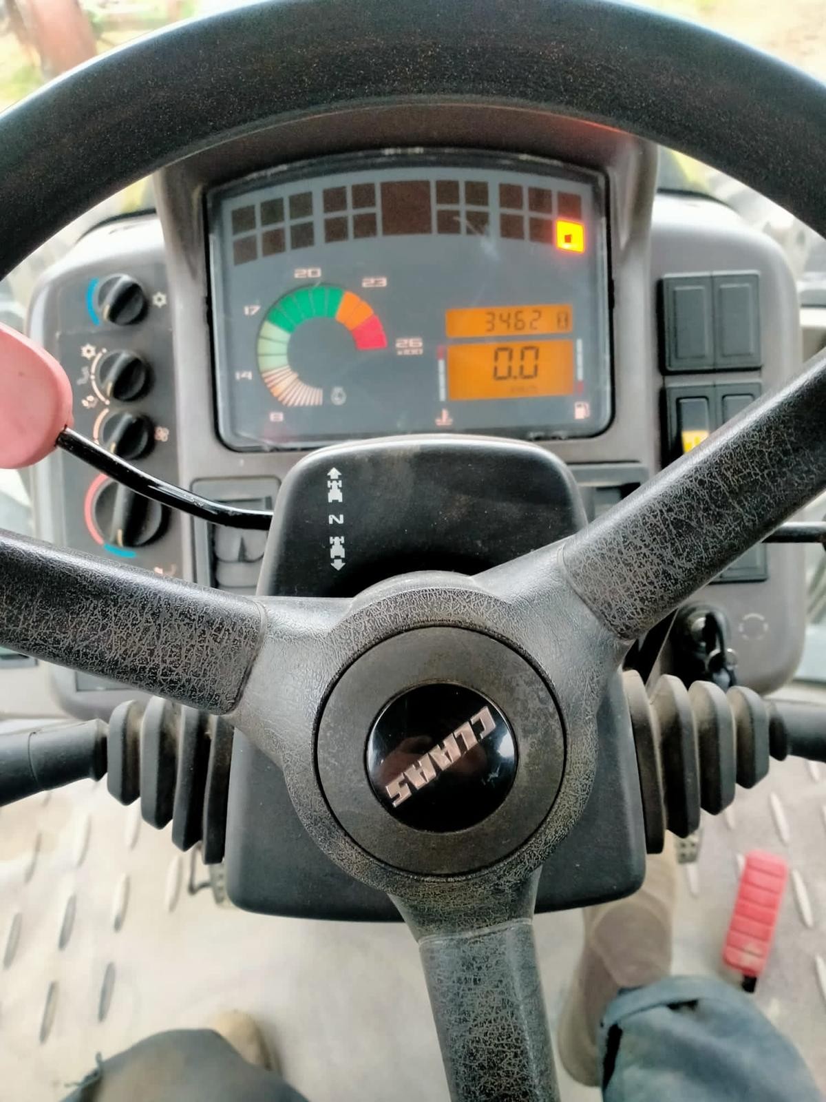 CLAAS ARES 826