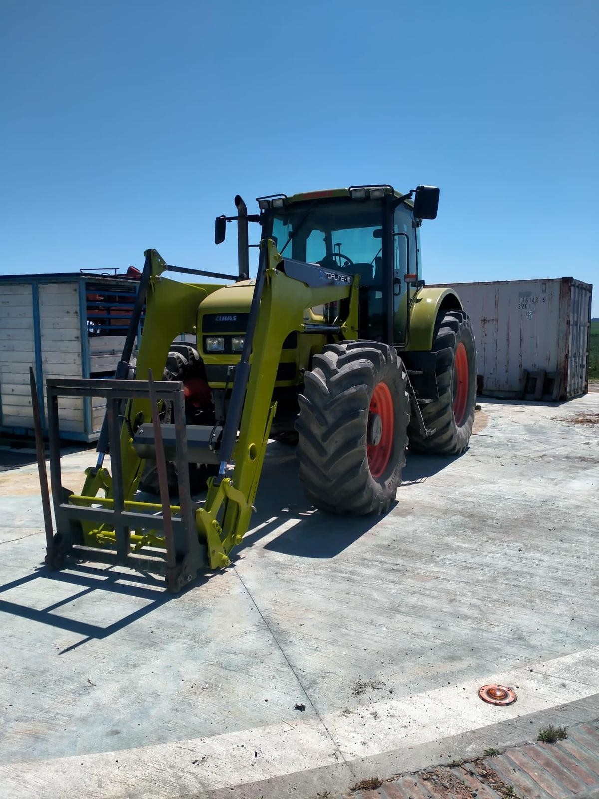 CLAAS ARES 826