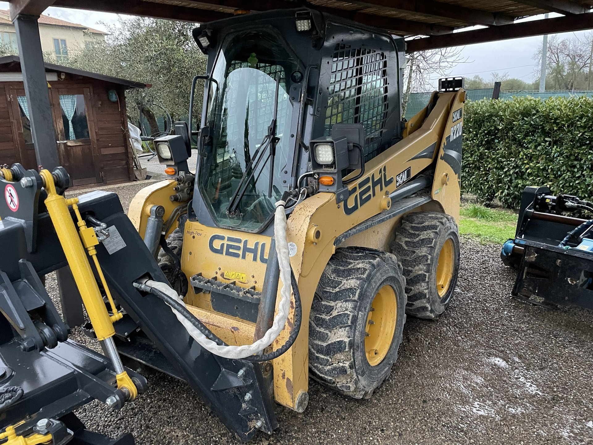 GEHL R220