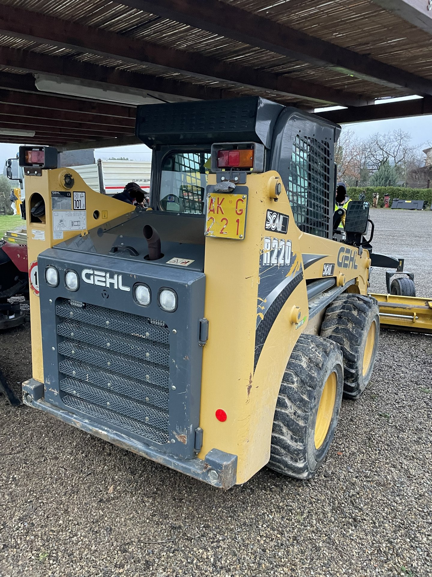 GEHL R220
