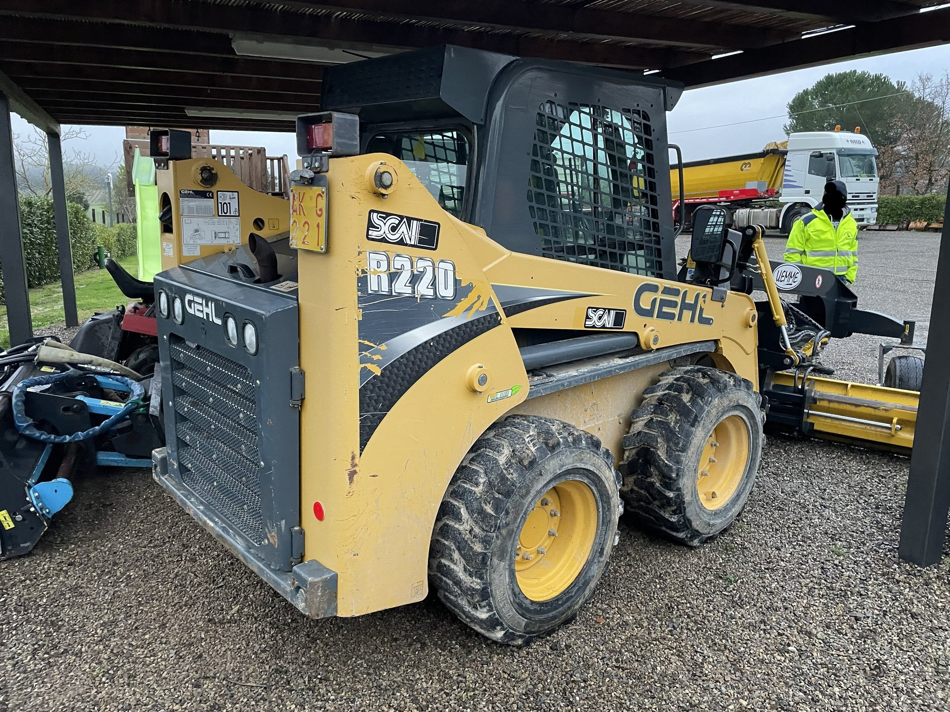 GEHL R220