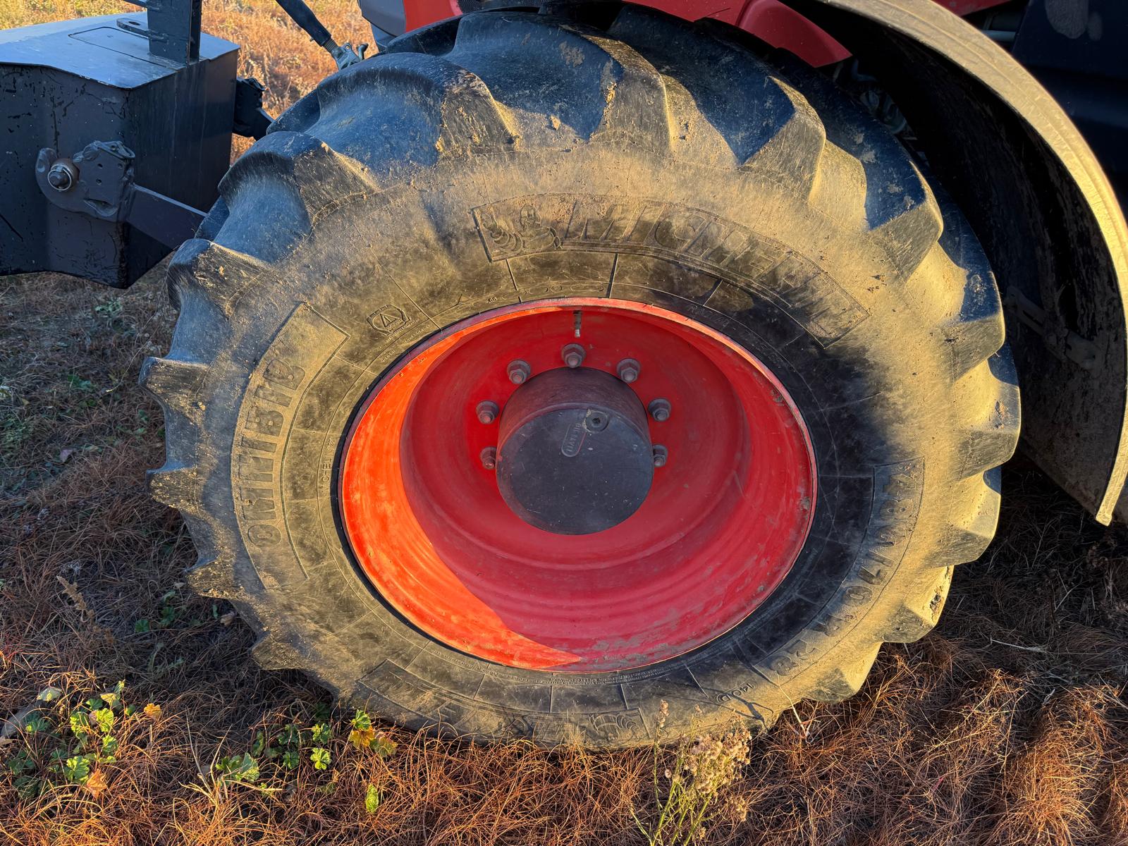 KUBOTA M7152