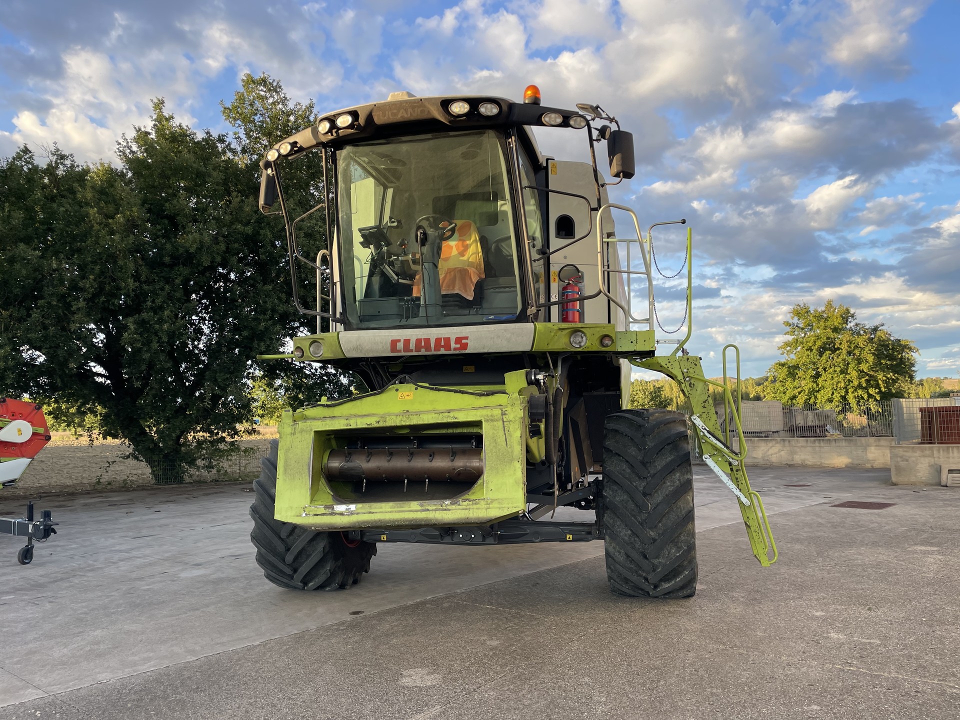 CLAAS TUCANO 430 (2)