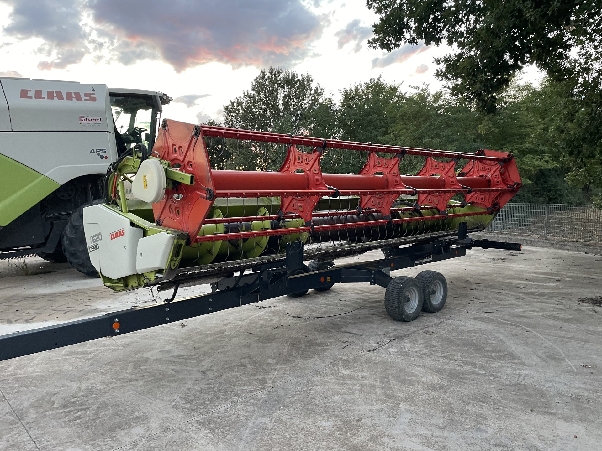 CLAAS TUCANO 430 (2)