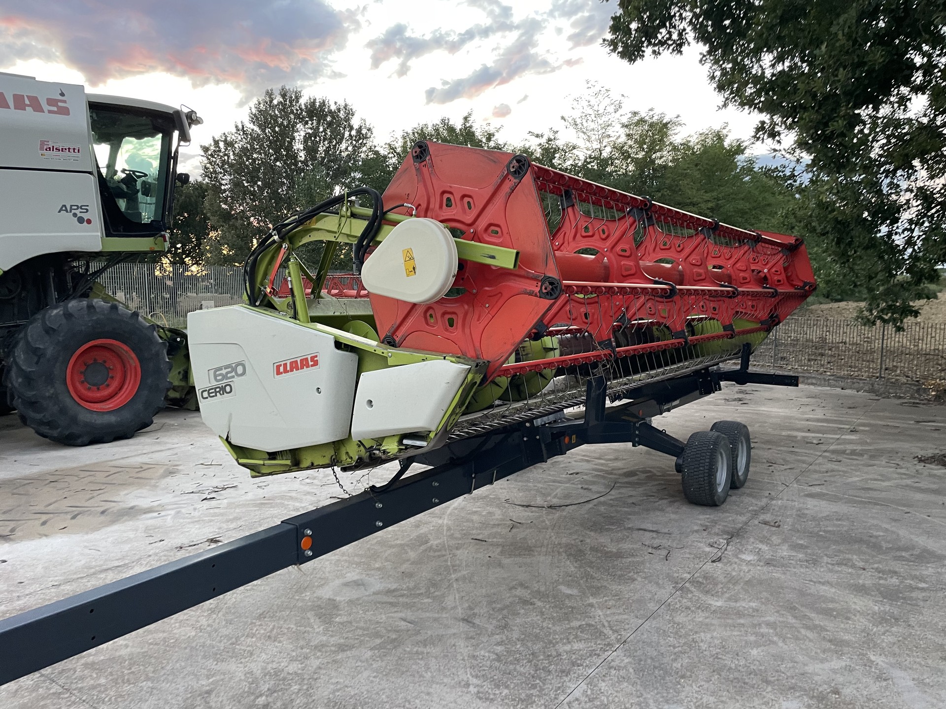 CLAAS TUCANO 430 (2)