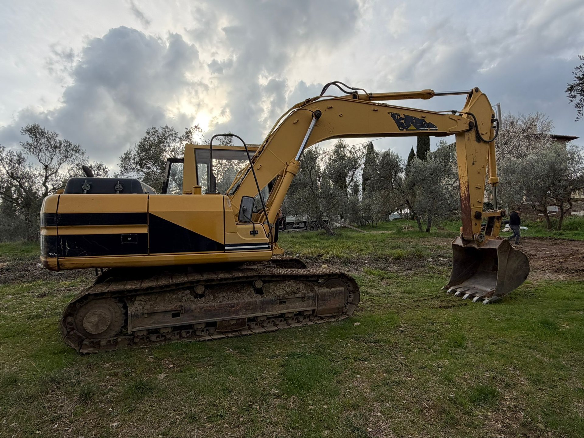 CATERPILLAR 317 B