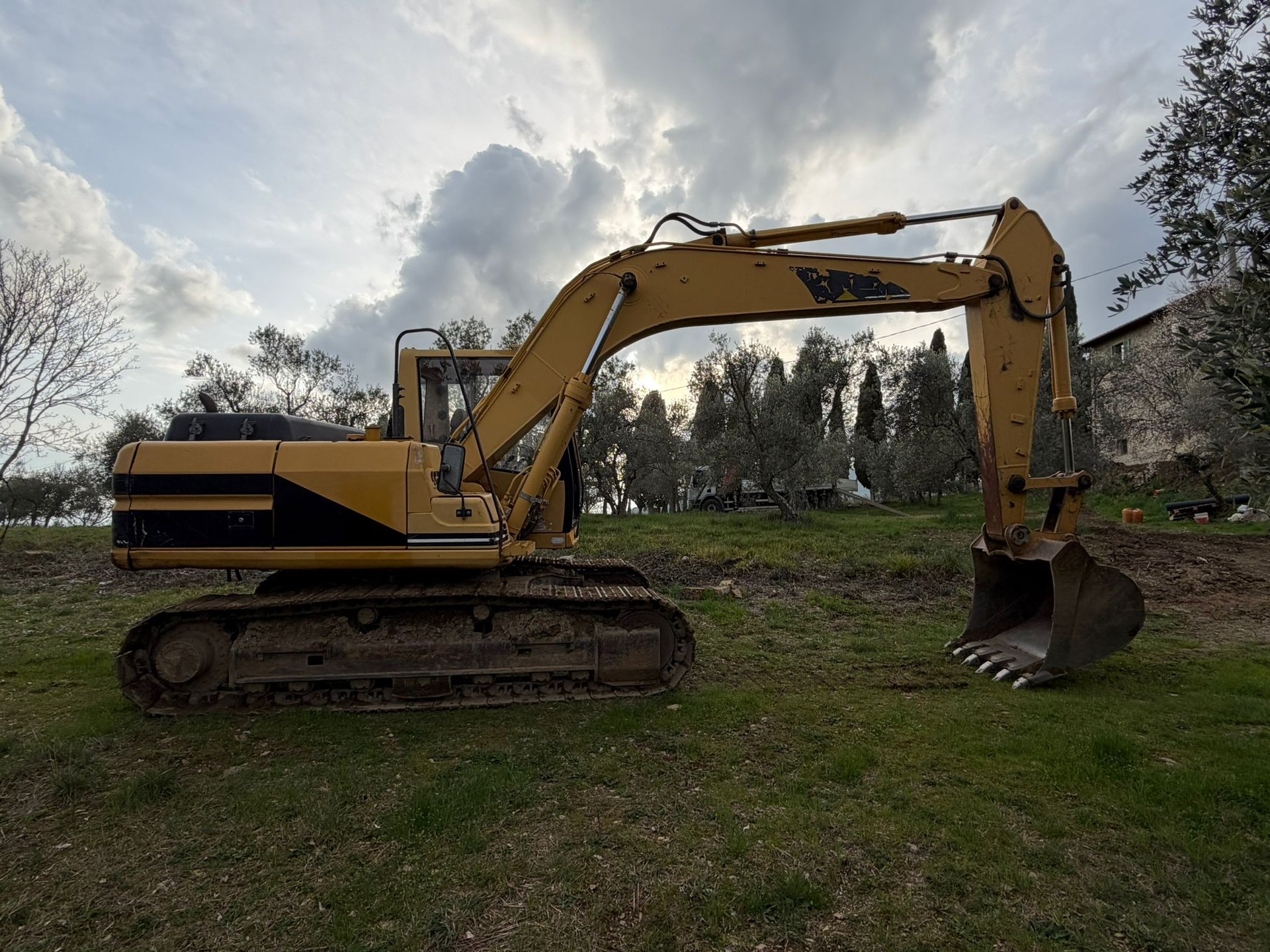 CATERPILLAR 317 B