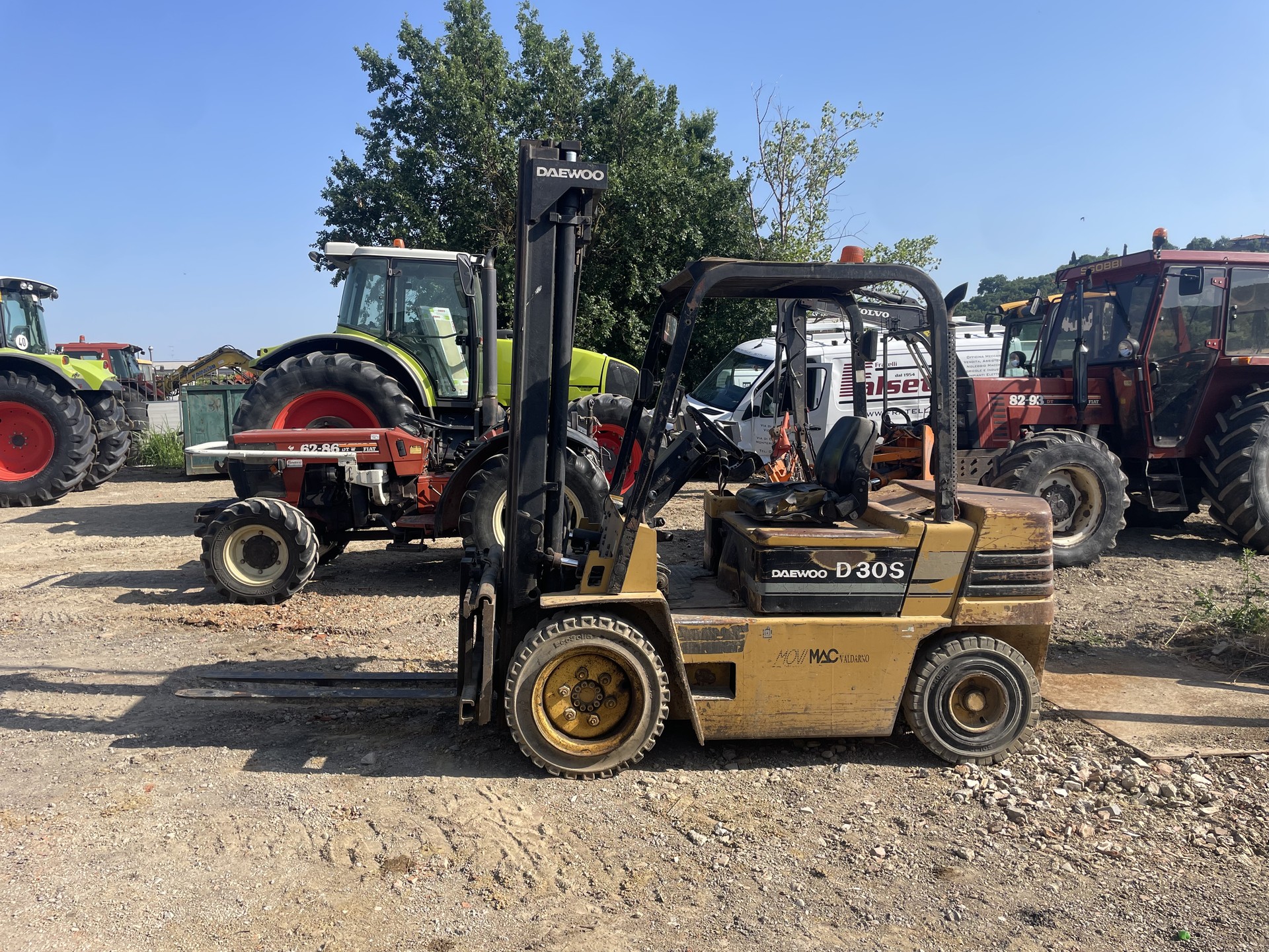 DAEWOO D 30 S