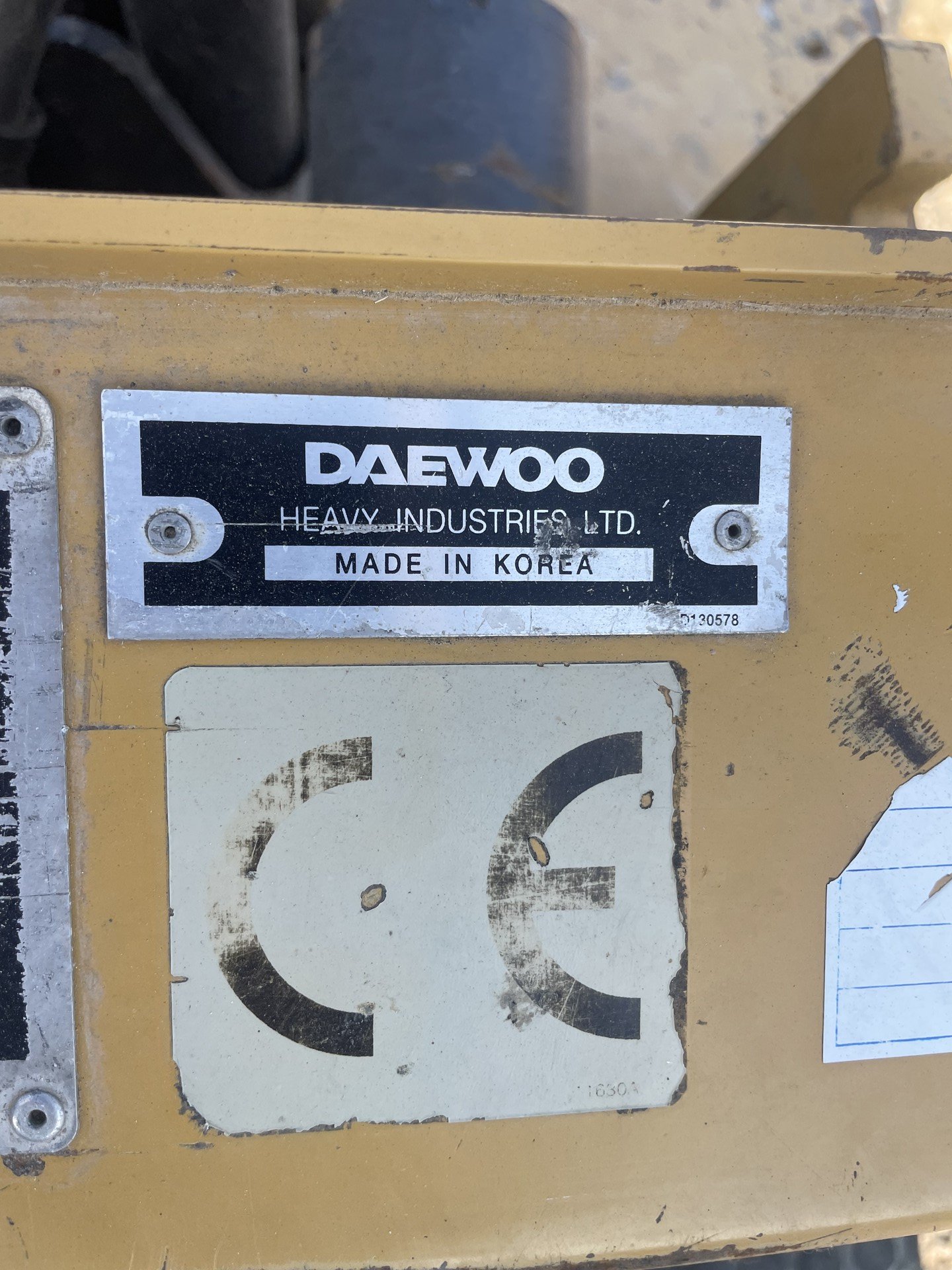 DAEWOO D 30 S