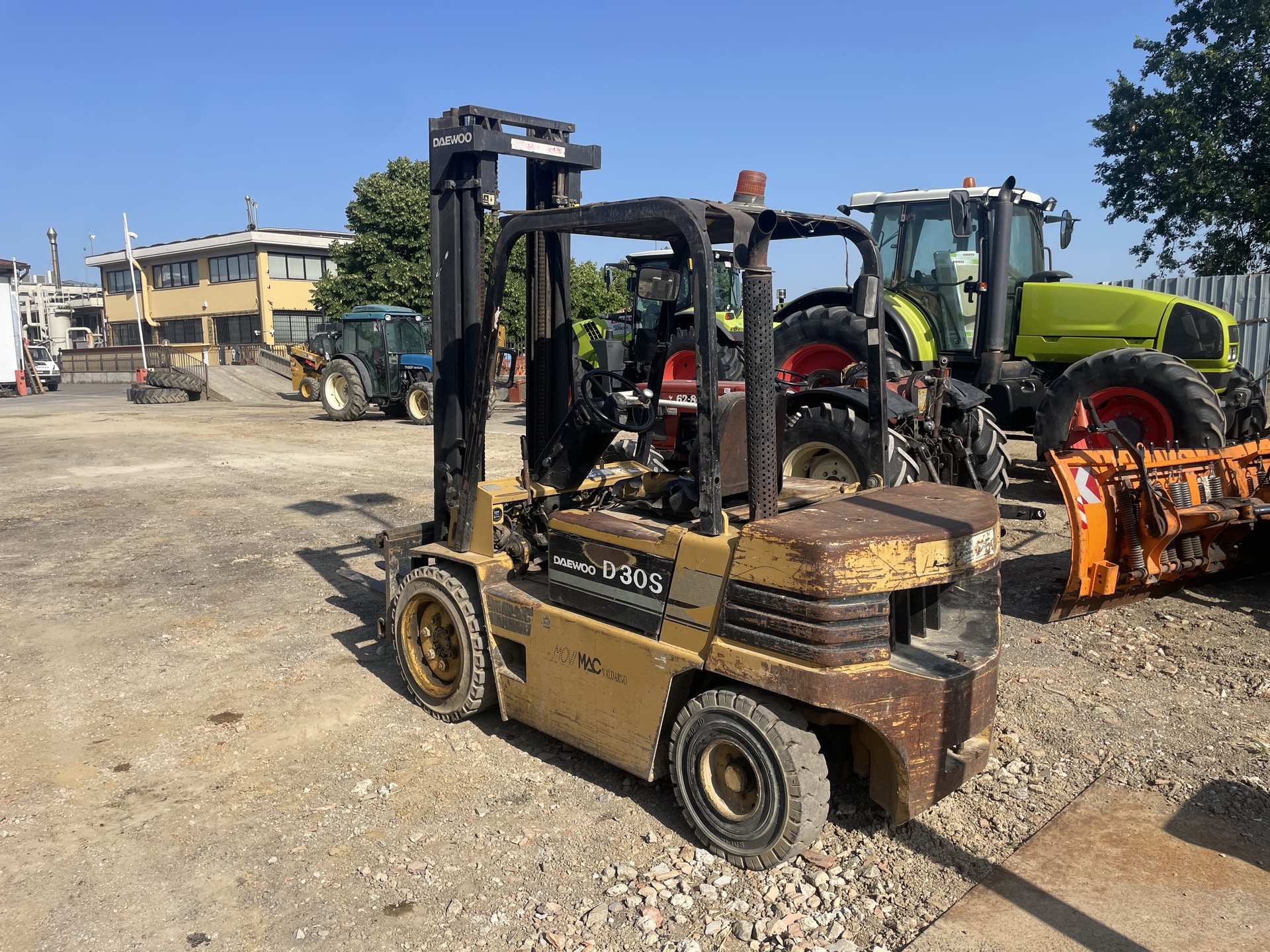 DAEWOO D 30 S