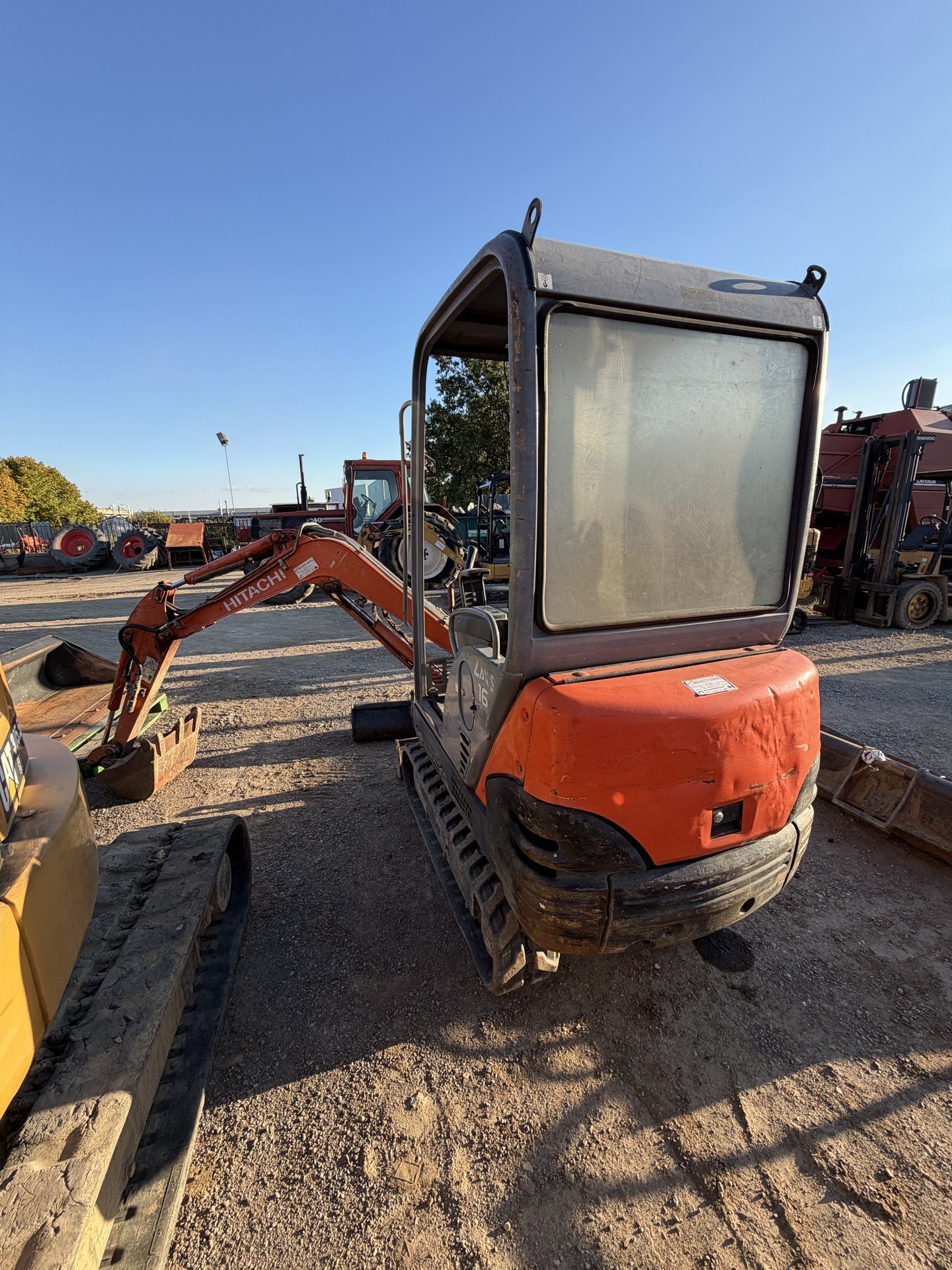 HITACHI ZAXIS 15