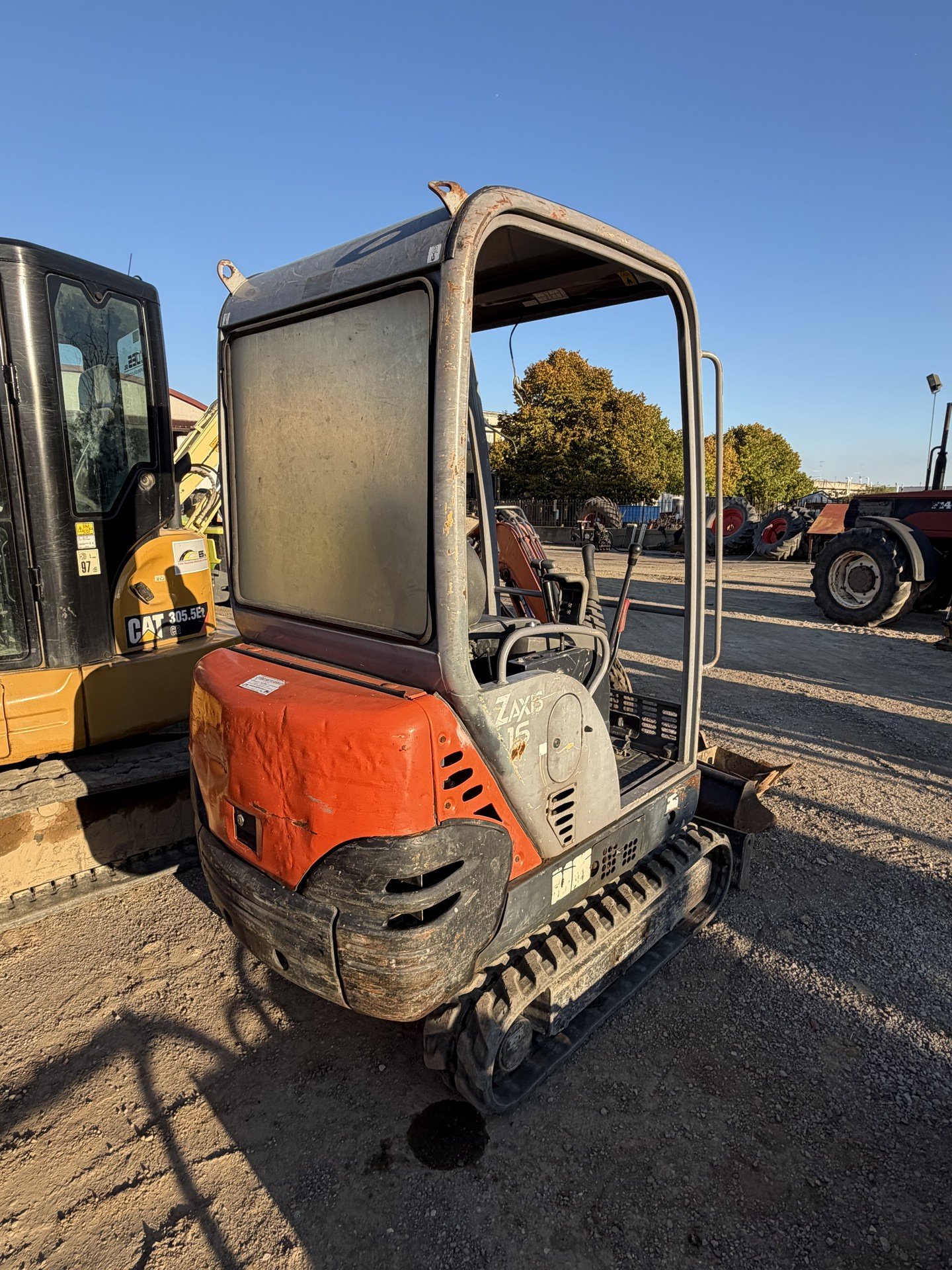 HITACHI ZAXIS 15
