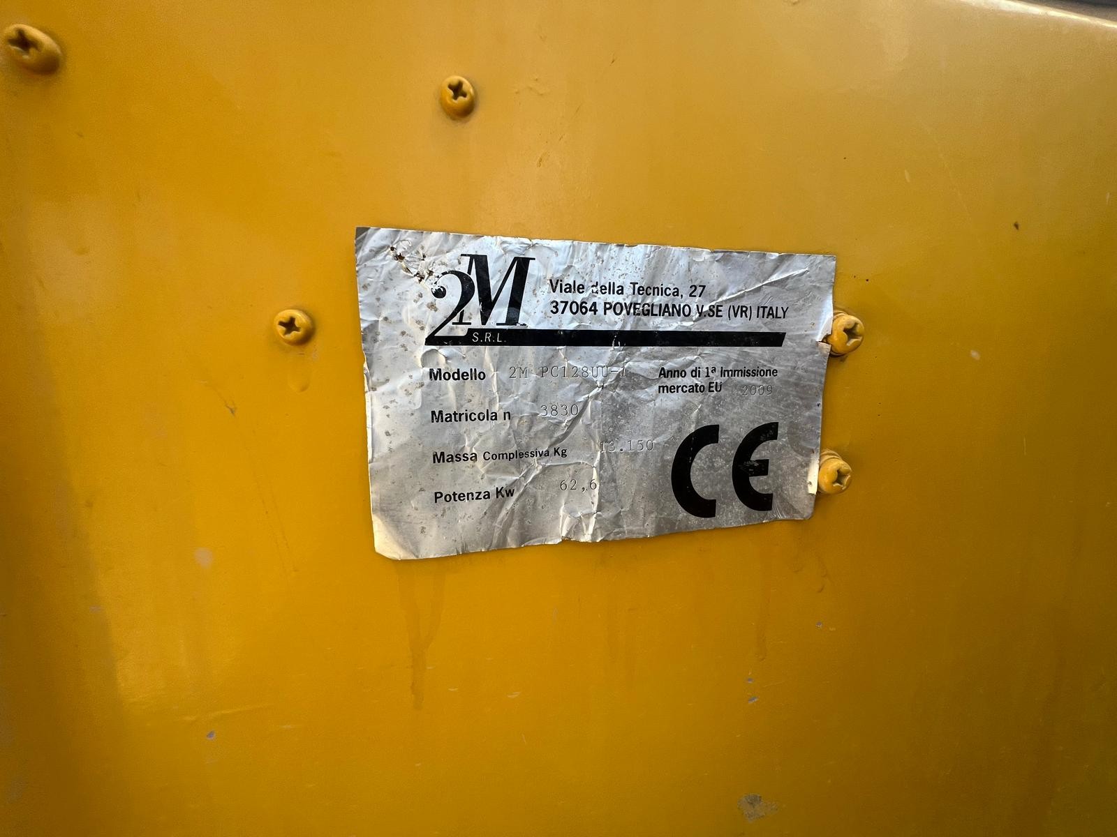 KOMATSU PC128