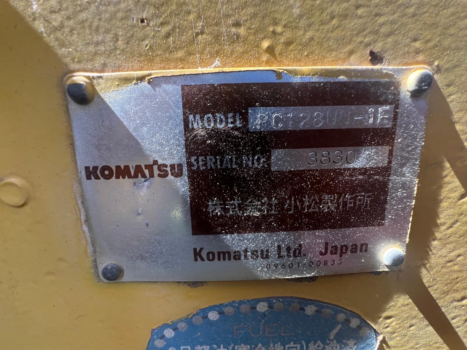 KOMATSU PC128