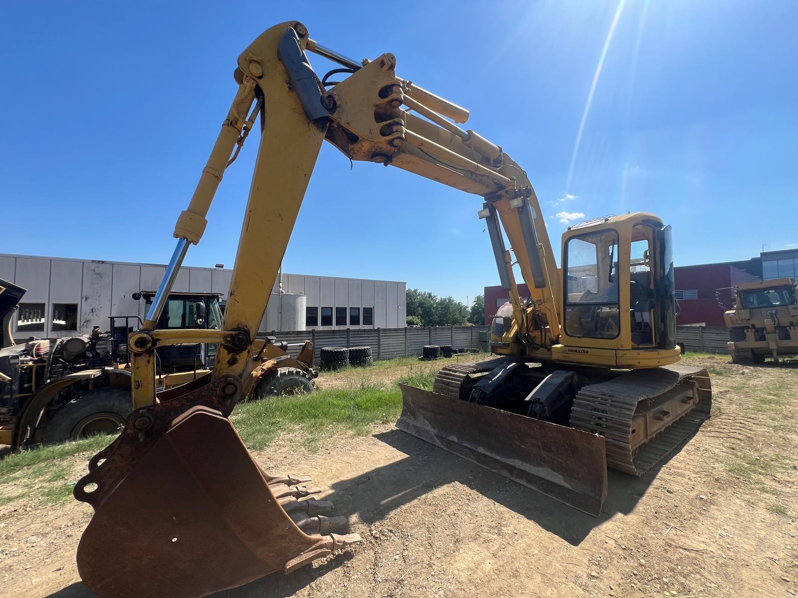 KOMATSU PC128