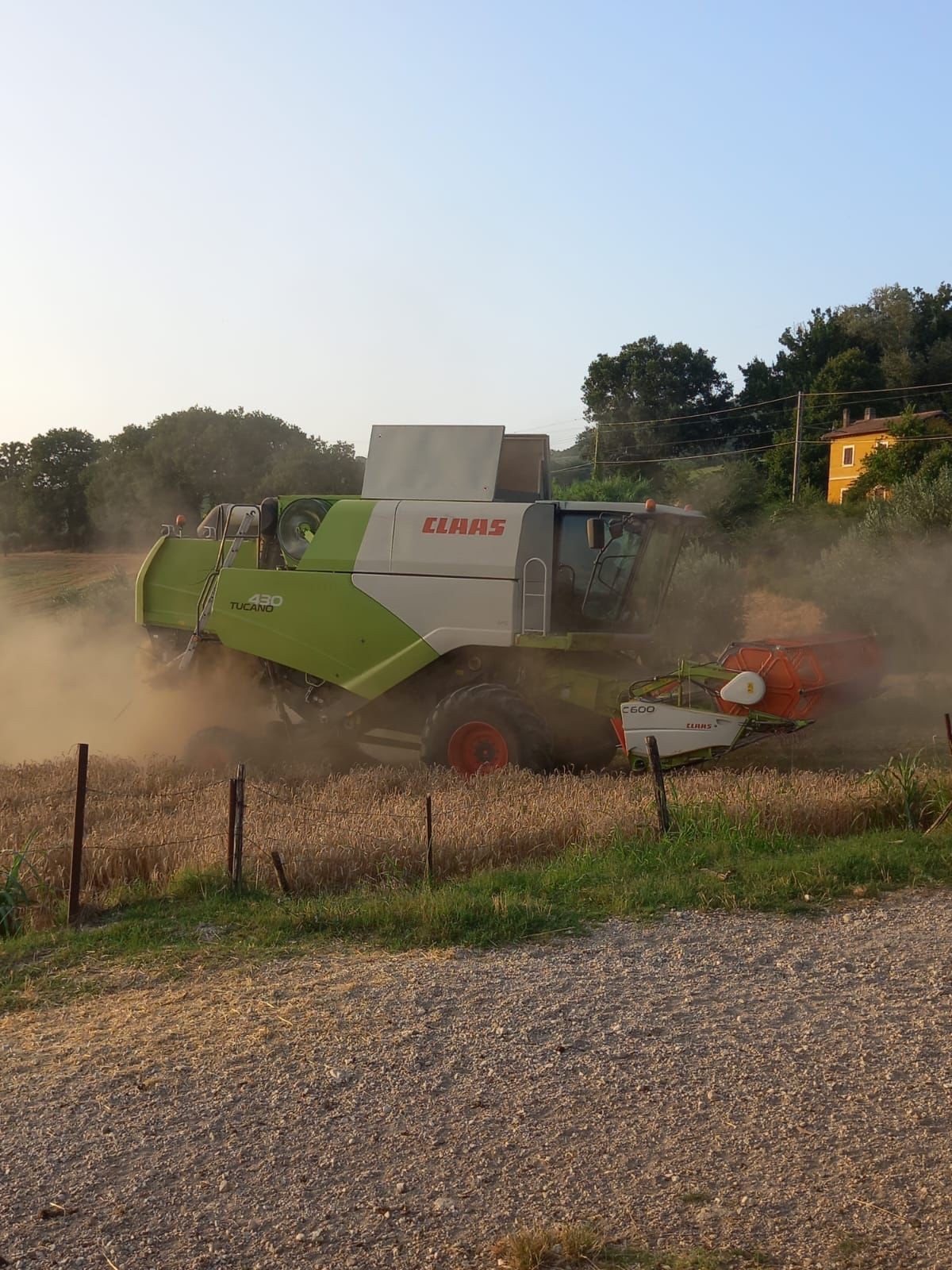 CLAAS TUCANO 430 (4)
