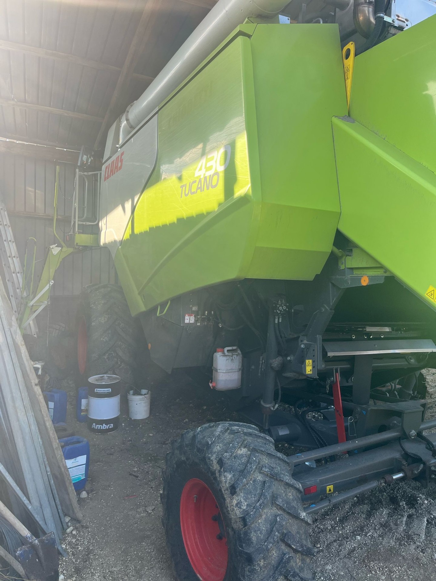 CLAAS TUCANO 430 (4)