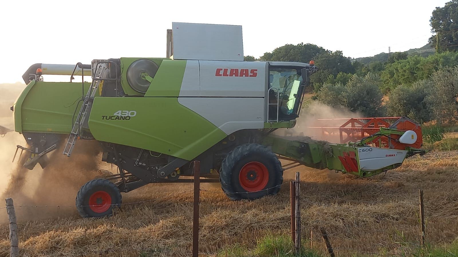 CLAAS TUCANO 430 (4)