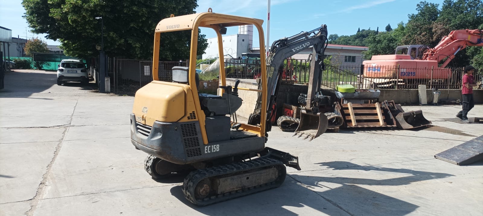 VOLVO EC 15 B
