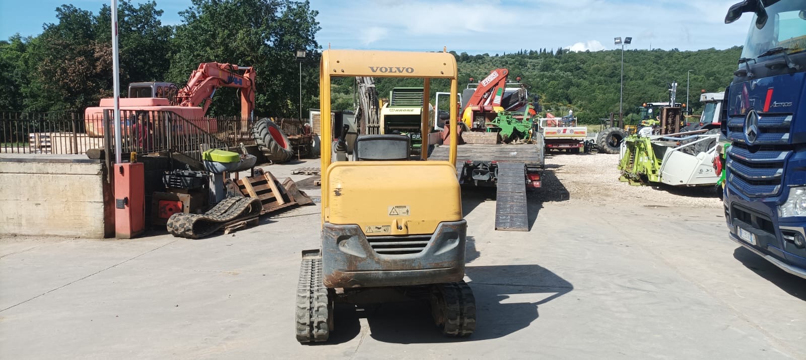 VOLVO EC 15 B