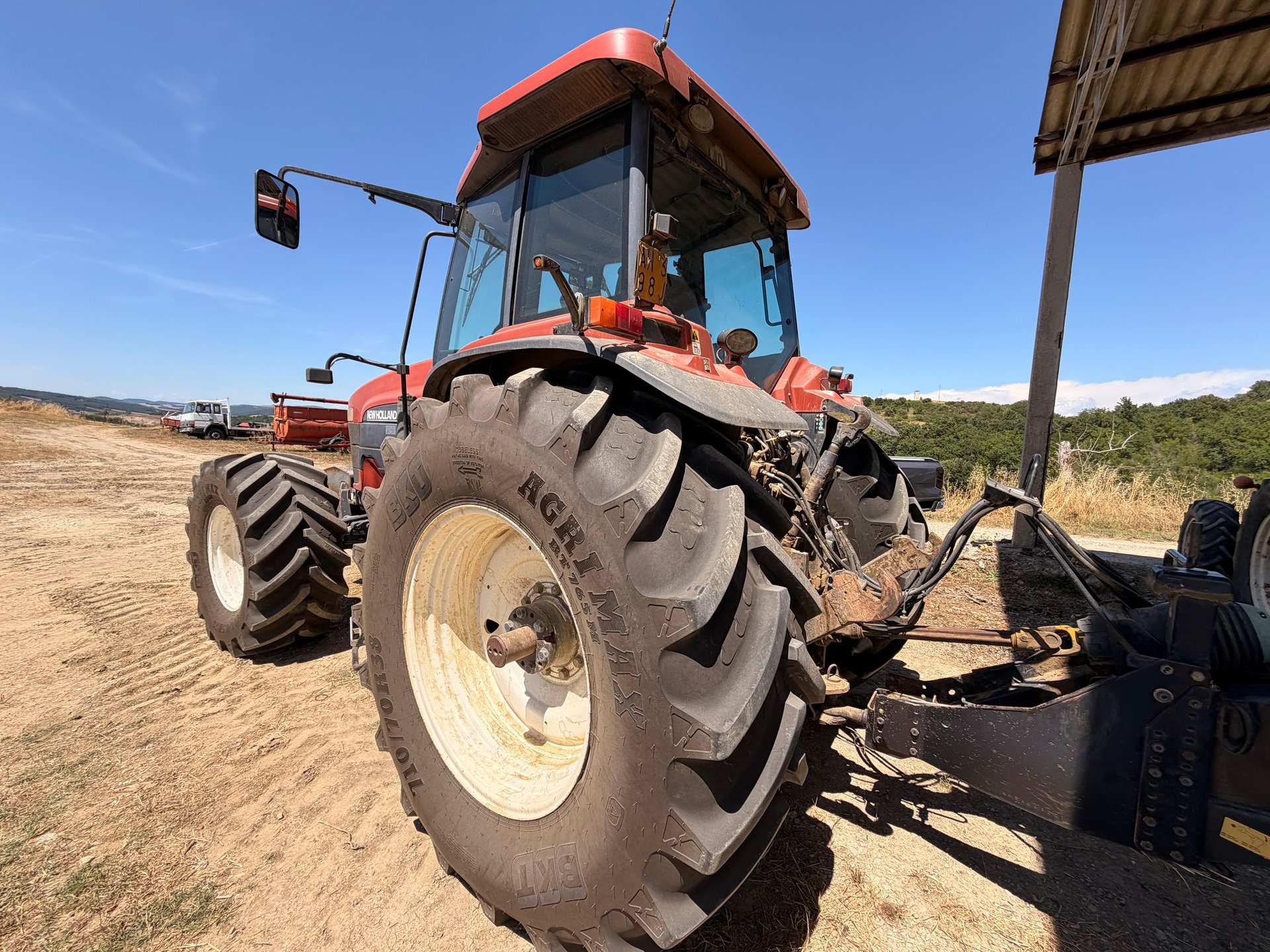 NEW HOLLAND G 240