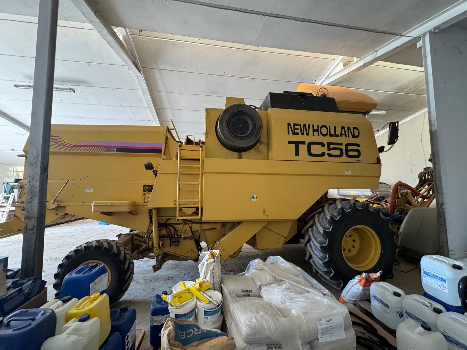 NEW HOLLAND TC56