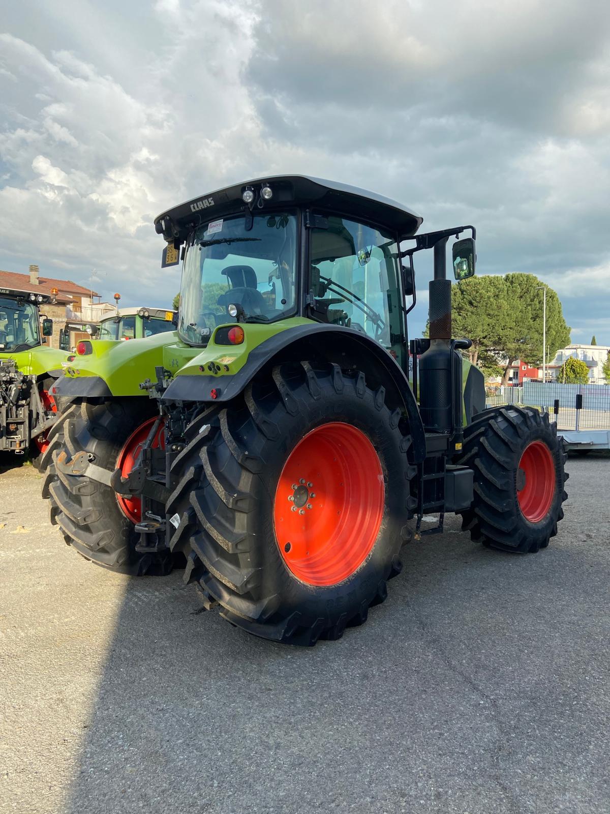 CLAAS ARION 610