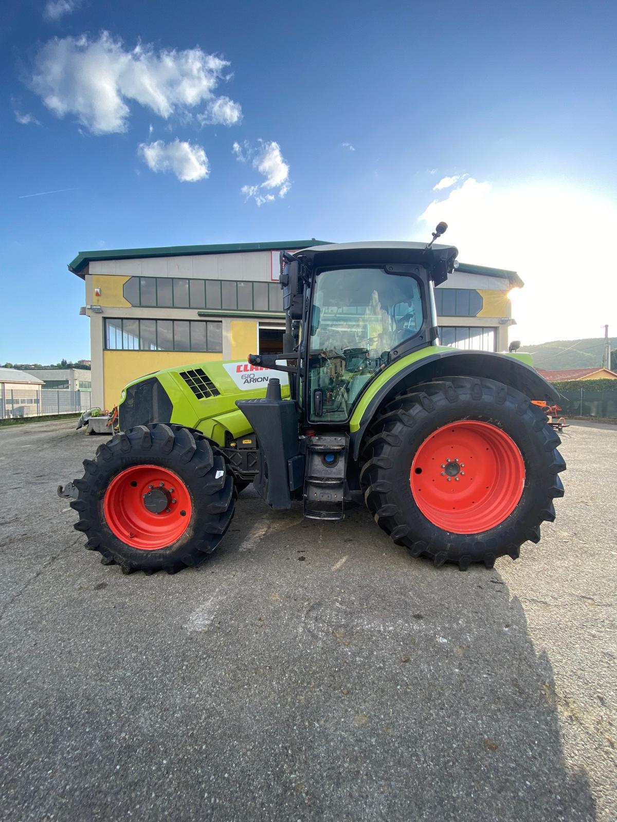 CLAAS ARION 610