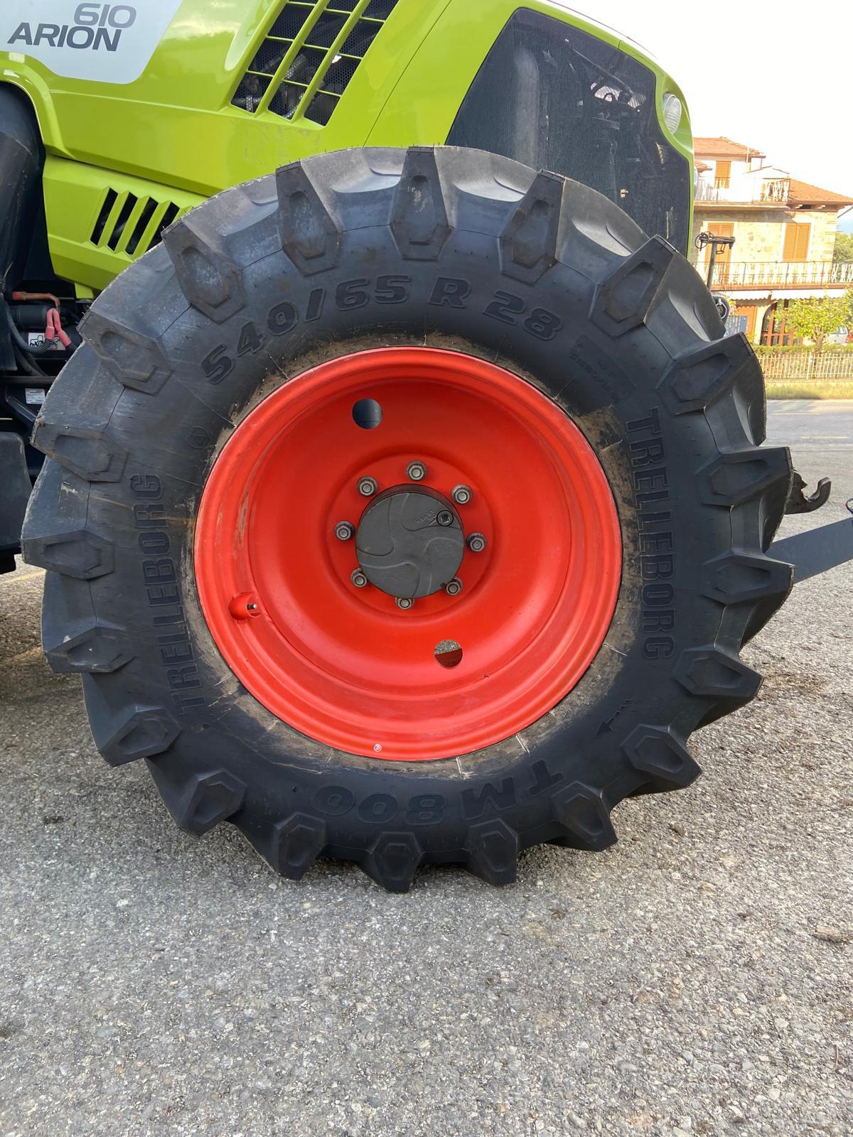 CLAAS ARION 610