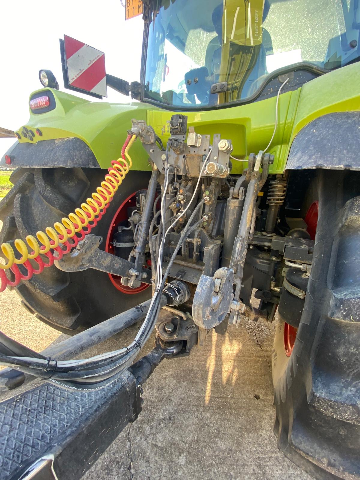 CLAAS ARION 660 CMATIC
