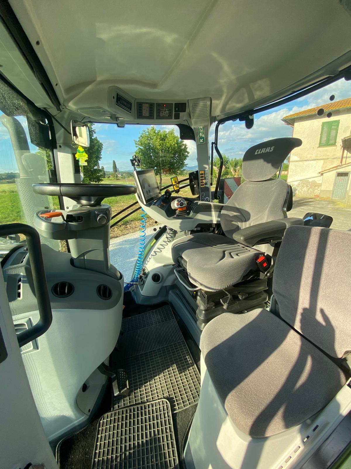 CLAAS ARION 660 CMATIC