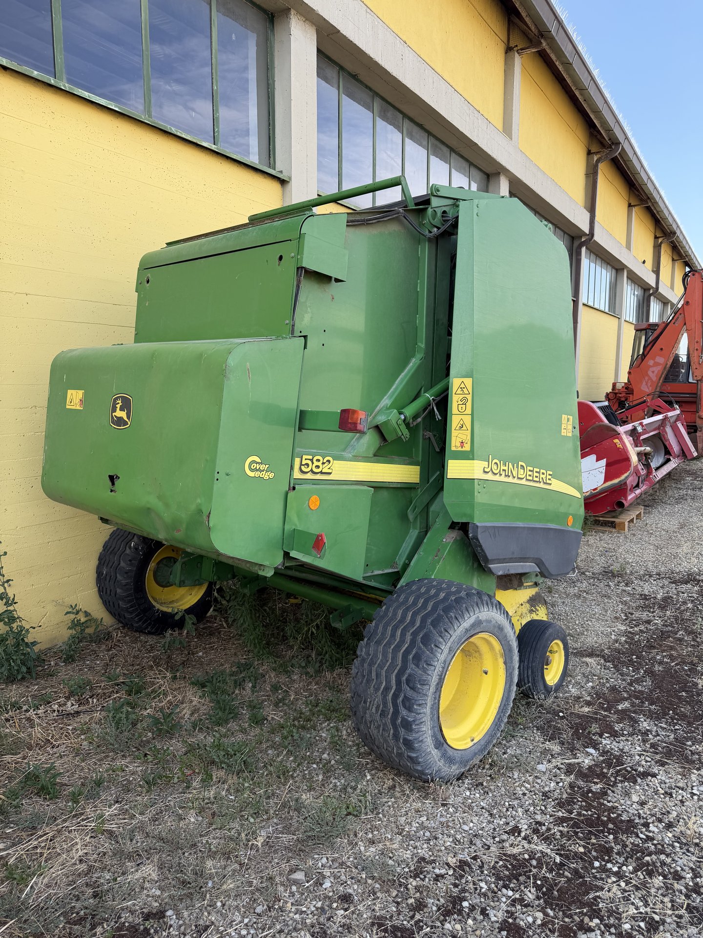 JOHN DEERE