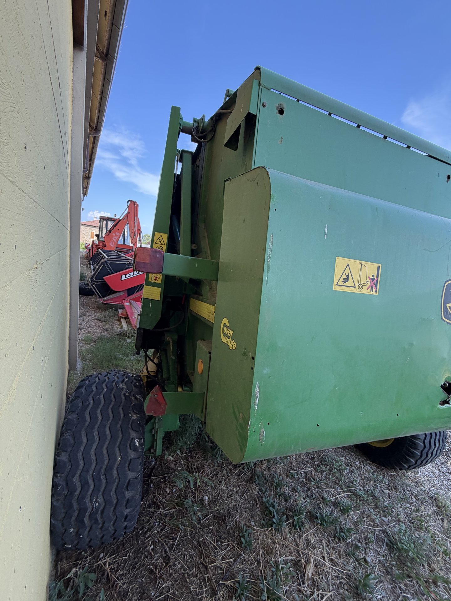 JOHN DEERE