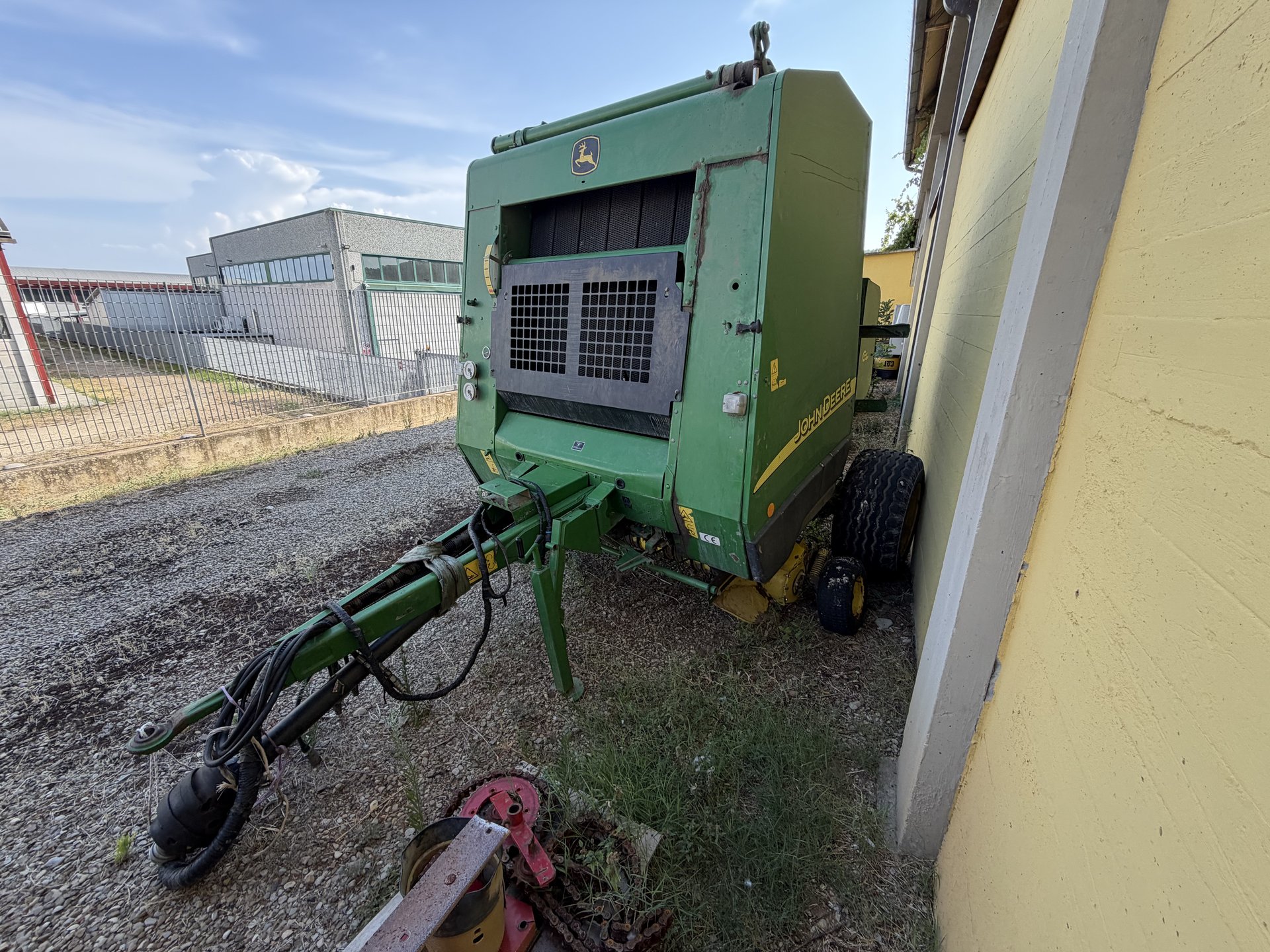 JOHN DEERE