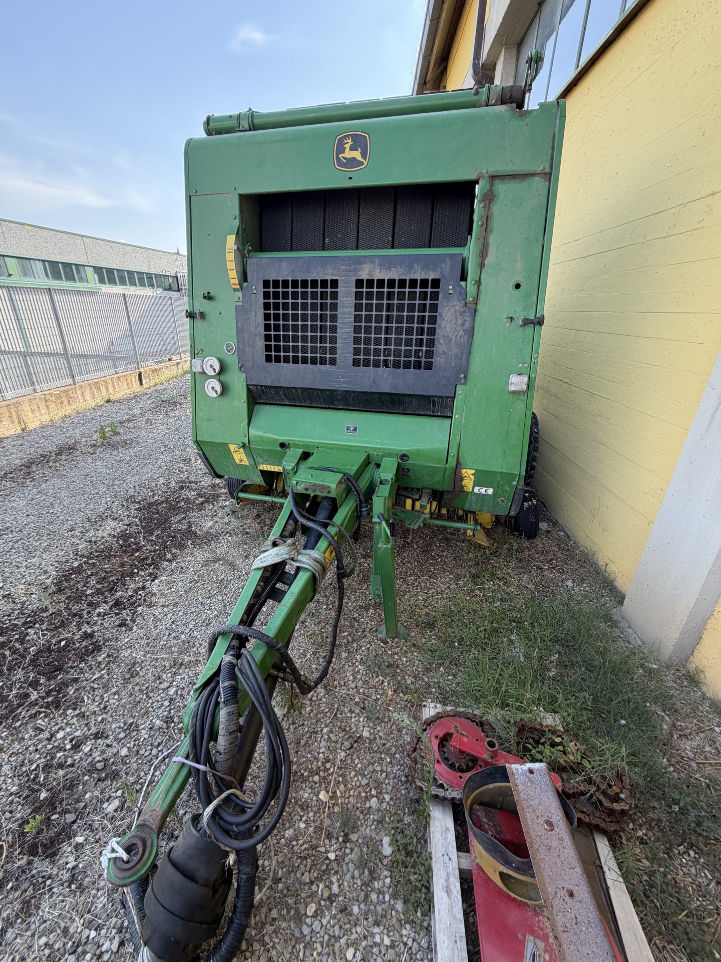JOHN DEERE