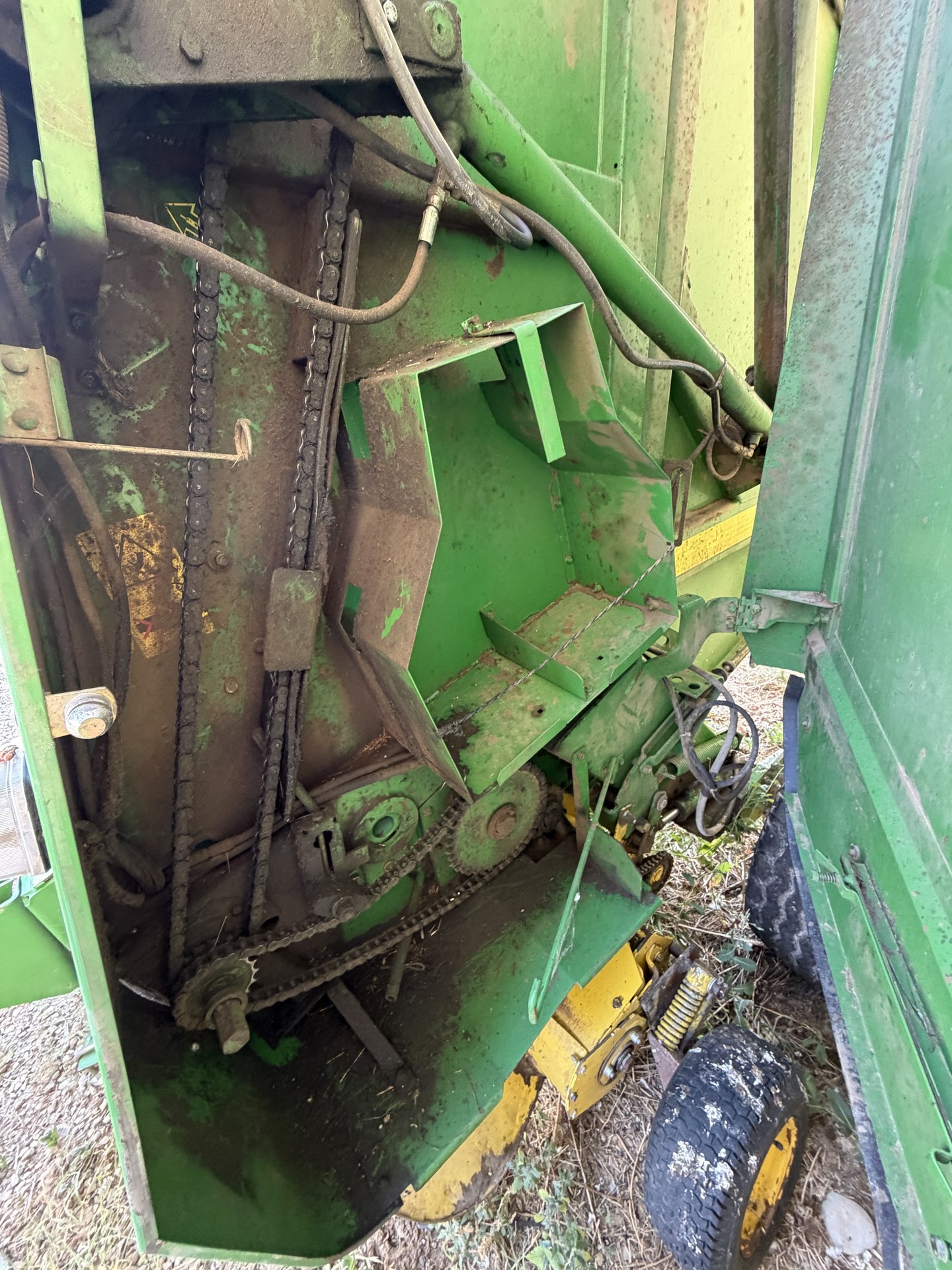 JOHN DEERE