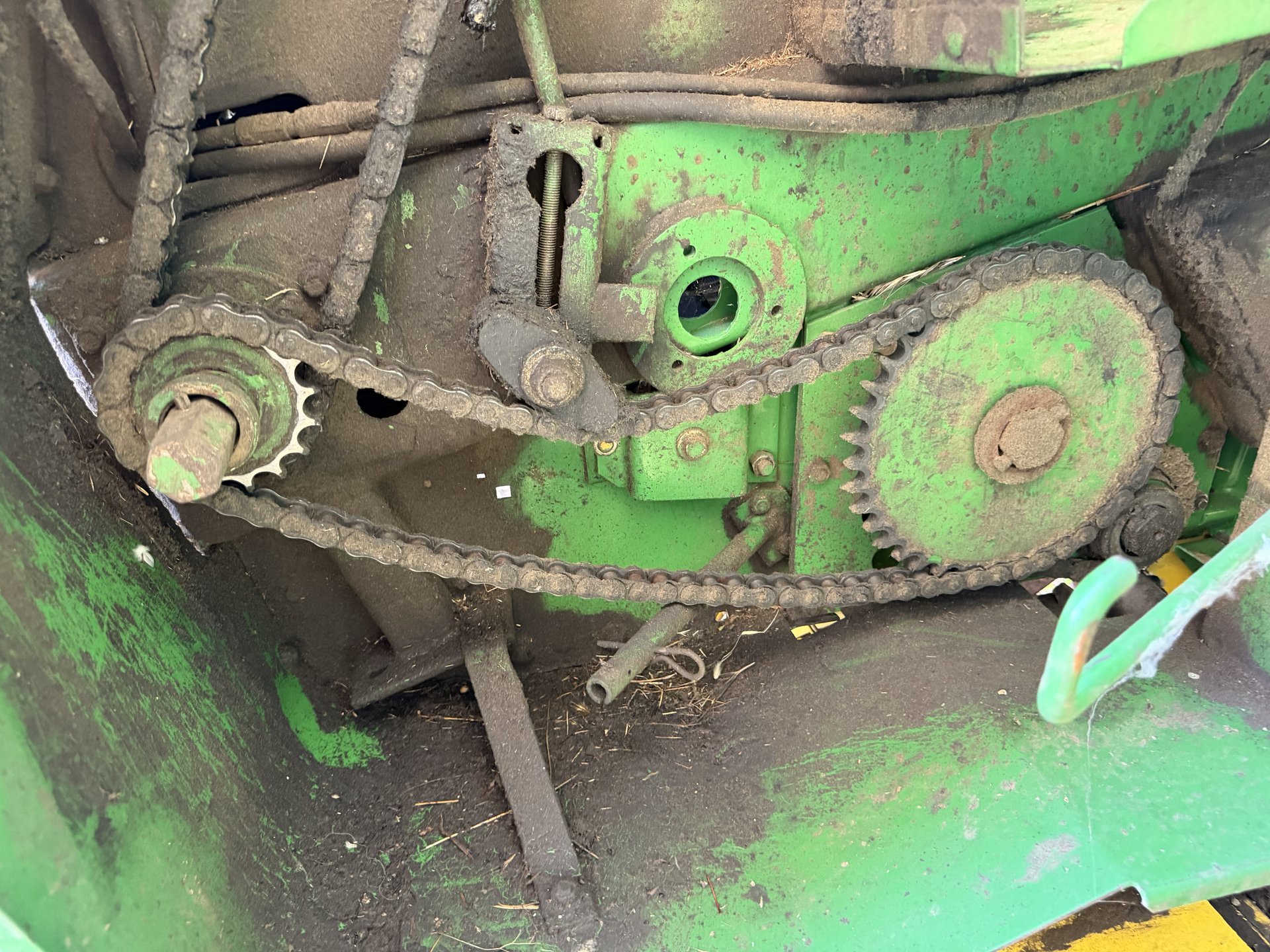 JOHN DEERE