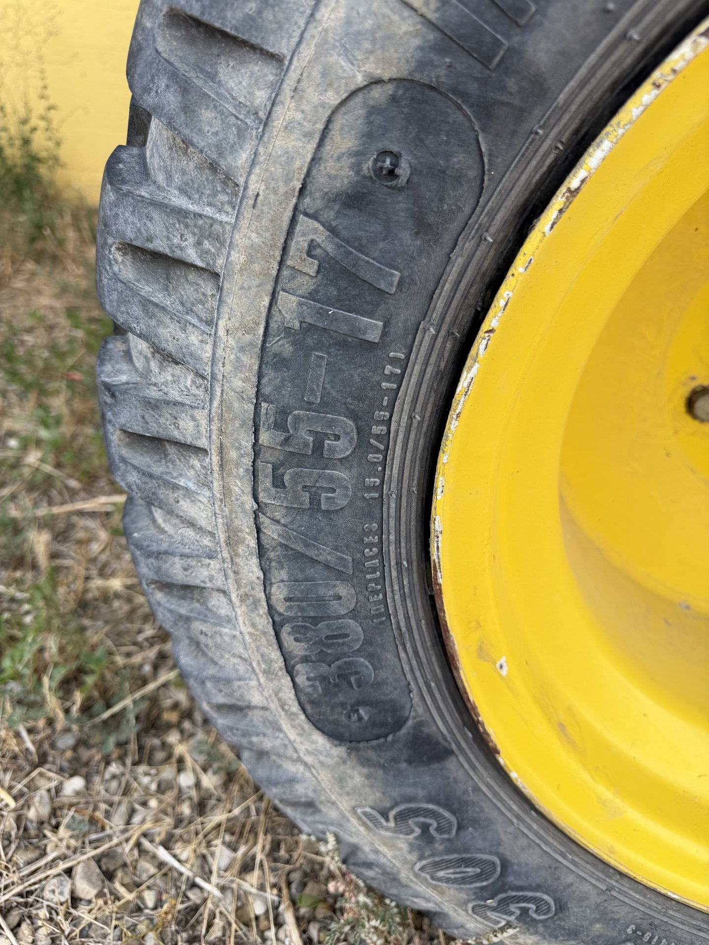 JOHN DEERE
