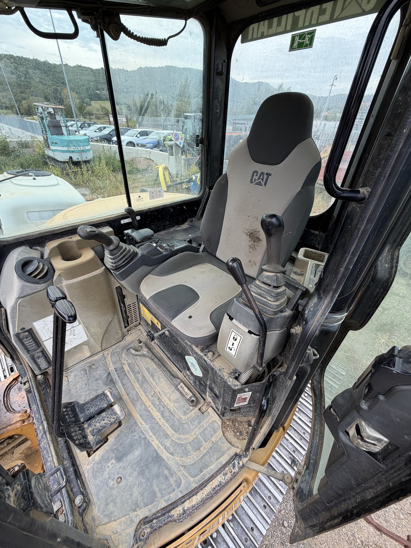 CATERPILLAR 305 C CR